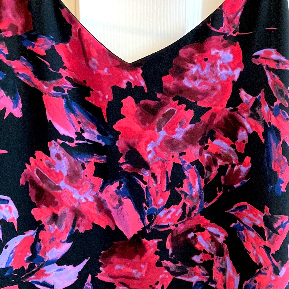 NWOT beautiful eight & sixty lined watercolor floral top. - Picture 2 of 7